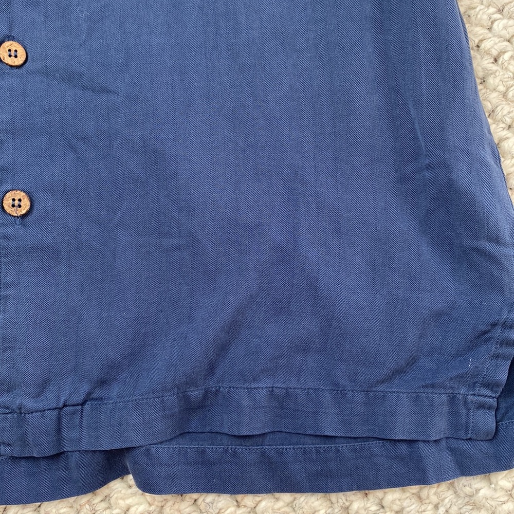 Go Barefoot - Casula Button Down Tee - image 4